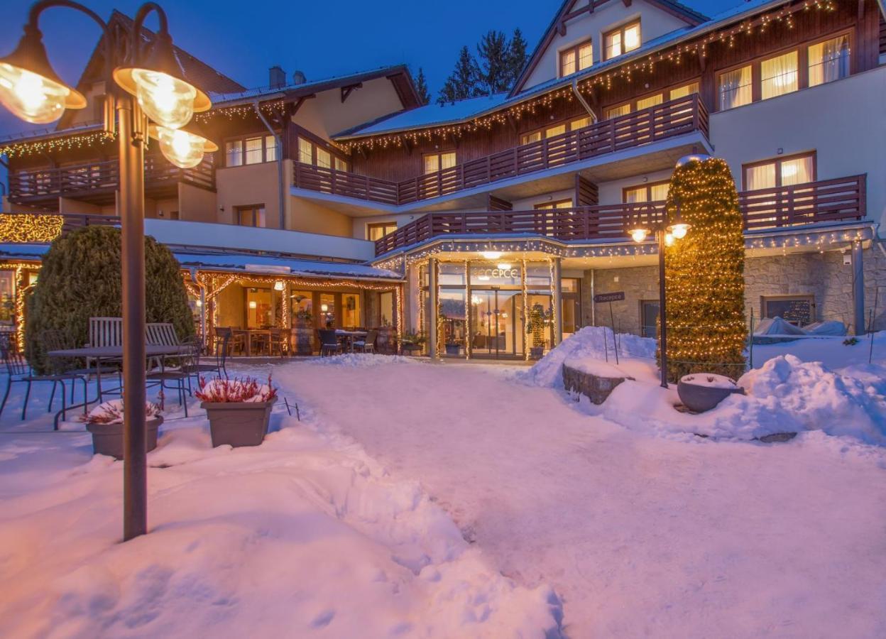 Hotel Slunecna Louka Lipno nad Vltavou Extérieur photo