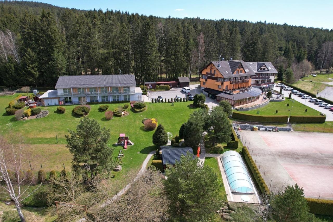 Hotel Slunecna Louka Lipno nad Vltavou Extérieur photo